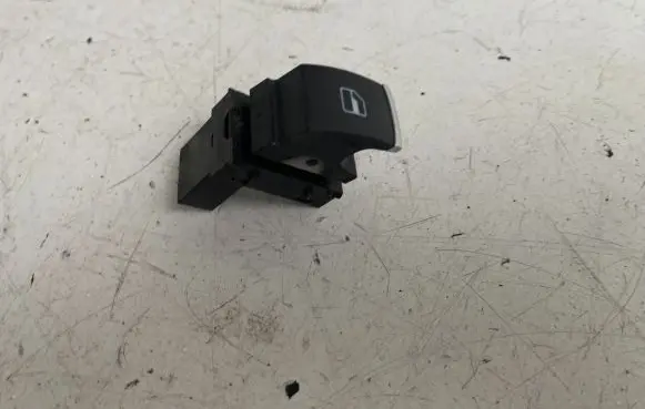 Volkswagen Touareg II Electric window control switch 8K0959855