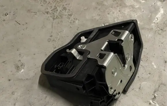 BMW 4 F36 Gran coupe Rear door lock A053702 7202150