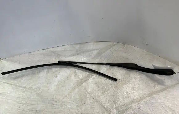 BMW 3 F30 F35 F31 Front wiper blade arm 7260469