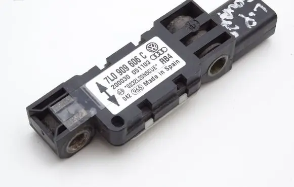 Volkswagen Touran I Airbag deployment crash/impact sensor 7L0909606C