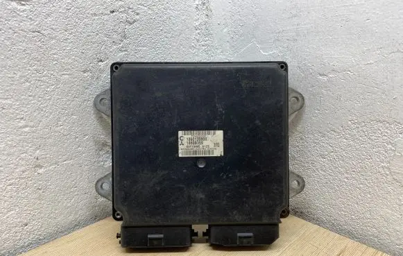 Mitsubishi Colt Engine control unit/module 1860135900 1860B359 E6T73485