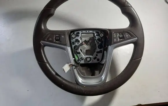 Opel Insignia A Steering wheel 13306886 8202 04LV0F