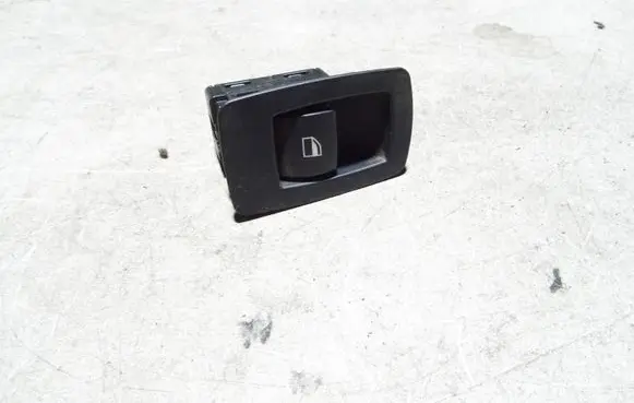 BMW 1 E81 E87 Electric window control switch 6935534