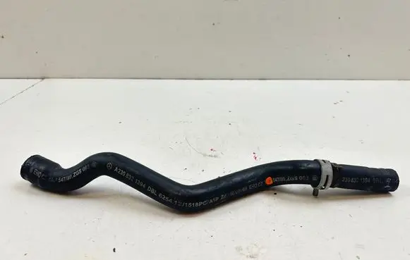 Engine coolant pipe/hose