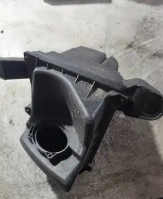Ford Focus Air filter box 3M519600