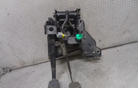 Peugeot 407 Pedal assembly 9654165180
