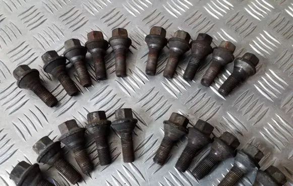 Renault Trafic II (X83) Nuts/bolts 