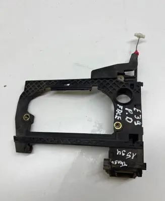 BMW 5 E39 Front door exterior handle/bracket 51218236644