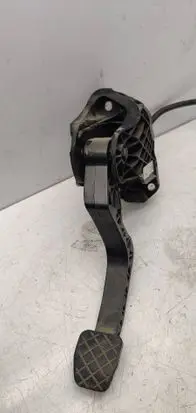 Volkswagen Jetta VI Clutch pedal 1K1721059FF