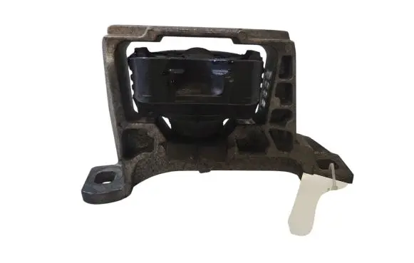 Volvo V40 Engine mount bracket