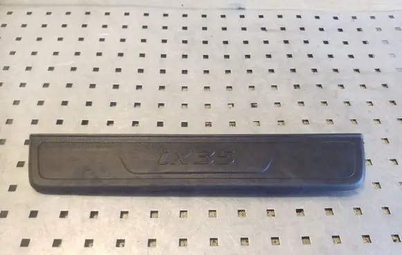 Hyundai ix35 Front sill trim cover 858832Y100