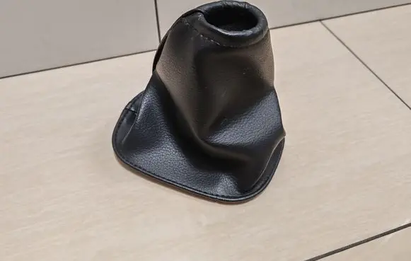 Nissan Note (E11) Gear lever shifter trim leather/knob 