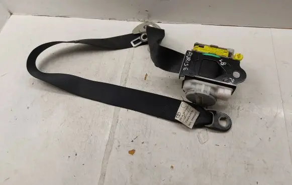 Toyota Auris 150 Front seatbelt 7321002220C1 7321002220