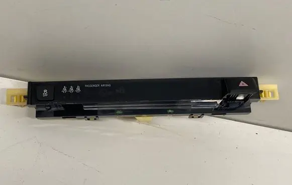 Toyota RAV 4 (XA40) A set of switches 8395042270 022300003