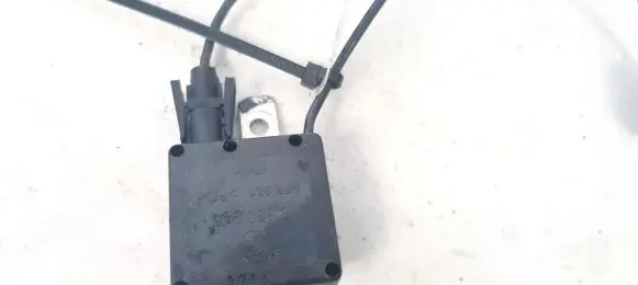 BMW 5 E39 Antenna control unit 8380945 16268419