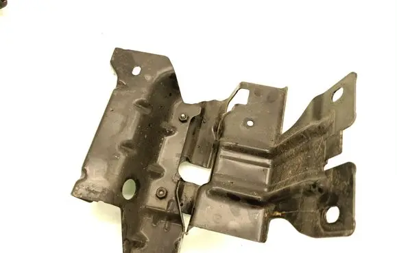 Other engine bay part
