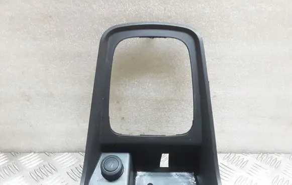 Chevrolet Captiva Gear shifter surround trim plastic PD052416