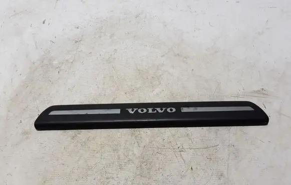 Volvo V50 Front sill trim cover 8622671