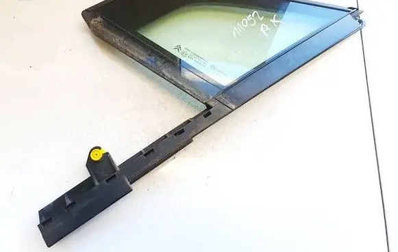 Citroen C5 Front door vent window glass four-door AS2