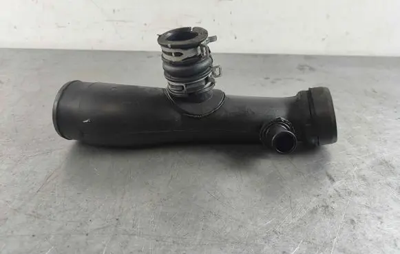 Jaguar F-Pace Turbo air intake inlet pipe/hose T2H18419 T2H11766