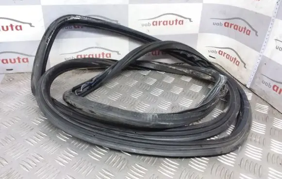 Mercedes-Benz Vito Viano W639 Front door rubber seal A6396970098