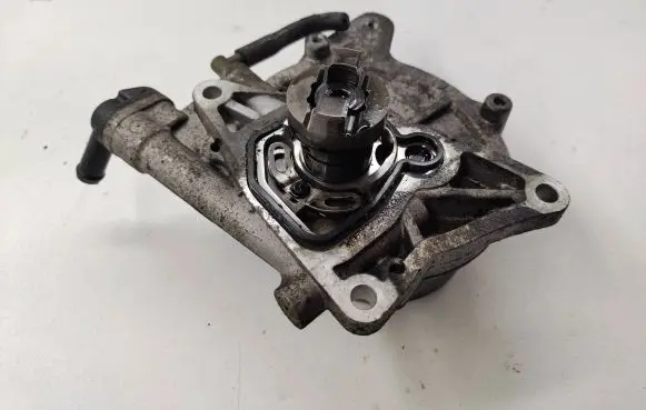 KIA Sorento Vacuum pump 288102F000