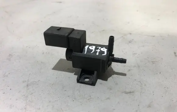 Volkswagen PASSAT B6 Turbo solenoid valve 037906283D