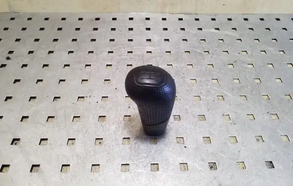 Mitsubishi Pajero Gear lever shifter trim leather/knob