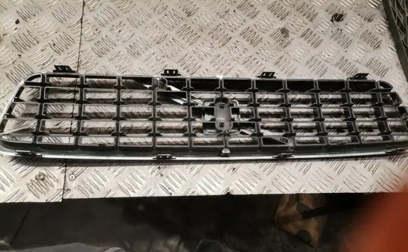 Volvo S40 Front grill 08620116