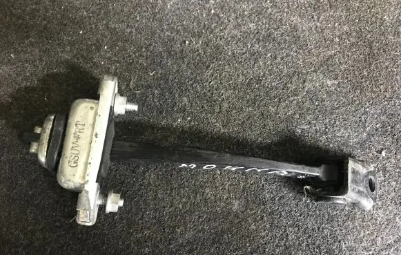 Opel Mokka Rear door check strap stopper