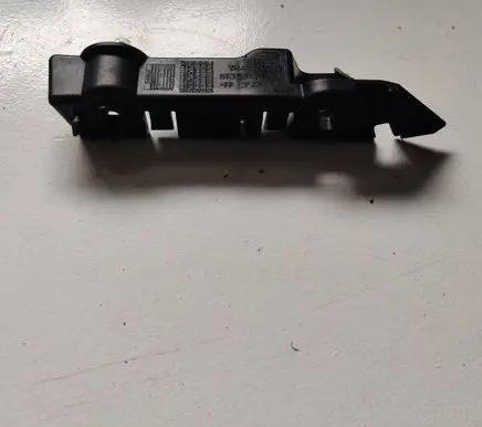 Audi A5 8T 8F Front bumper mounting bracket 8T0807283A 15443