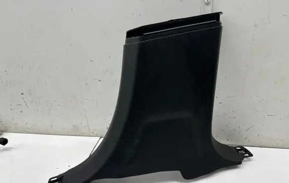 (B) pillar trim (bottom)