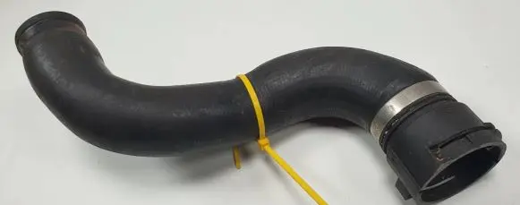 BMW X6 E71 Engine coolant pipe/hose 7576354