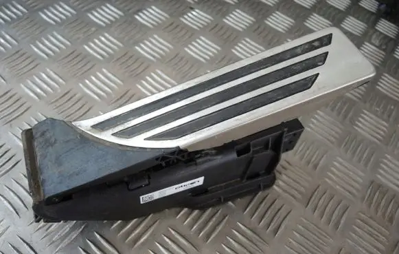 Alfa Romeo Stelvio Accelerator throttle pedal 00505513370