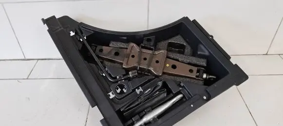 Lexus RX 450H Tool set 6499148040