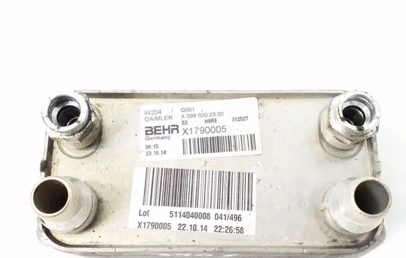 Mercedes-Benz SLK R172 Oil filter mounting bracket A0995002300