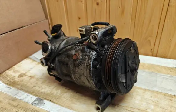 Volvo V60 Air conditioning (A/C) compressor (pump) P31315453