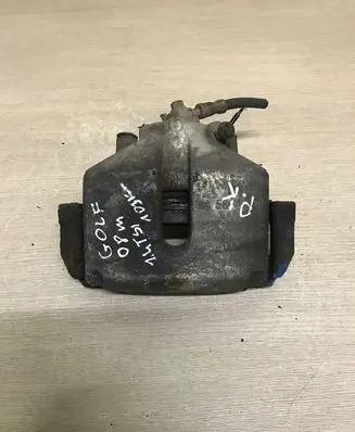 Volkswagen Golf V Front brake caliper