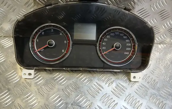 SsangYong Korando Speedometer (instrument cluster) S000866000T 1164000780 0S01C0Z08