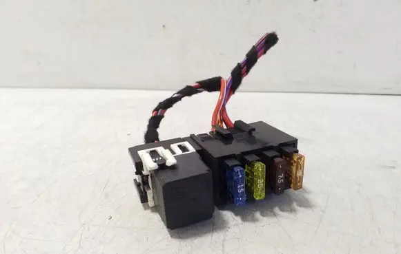 Mercedes-Benz CLS C218 X218 Fuse module A1645456340