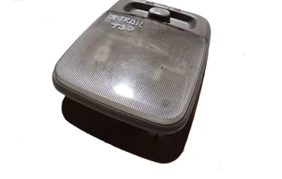 Nissan X-Trail T30 Front seat light