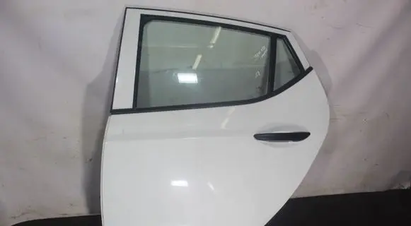 Hyundai i10 Rear door