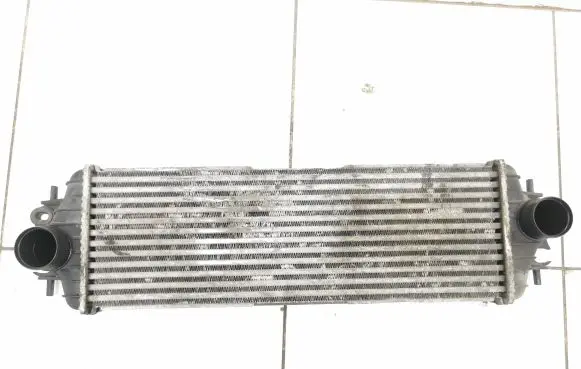 Opel Vivaro Intercooler radiator 91166035 968926q 770312902