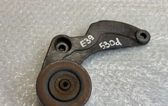 BMW 5 E39 Generator/alternator bracket 11282248561 2248561