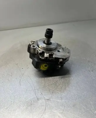 BMW 3 E46 Fuel injection high pressure pump 7788670