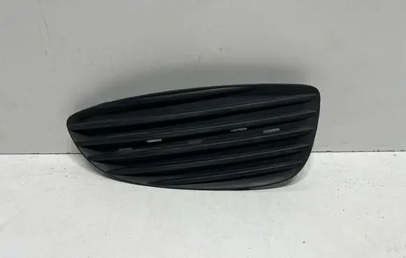 Mercedes-Benz Vito Viano W447 Front bumper lower grill A4478840174