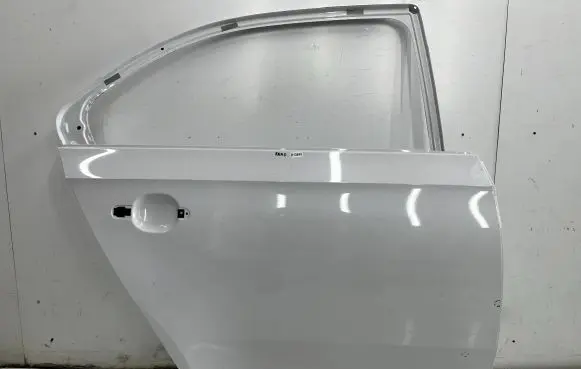 Skoda Rapid (NH) Rear door 5JA833312