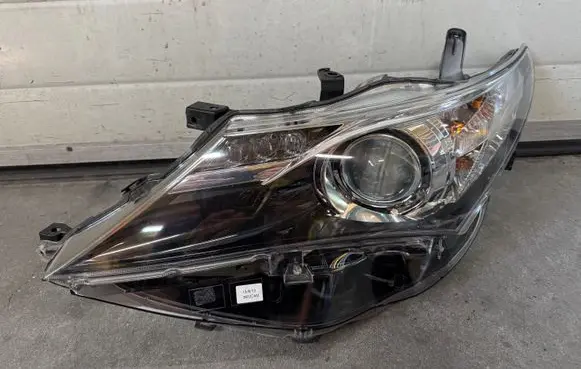 Toyota Auris E180 Headlight/headlamp 8115002E40 89906417