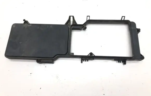Mercedes-Benz E W210 Fuse box cover 2105400682