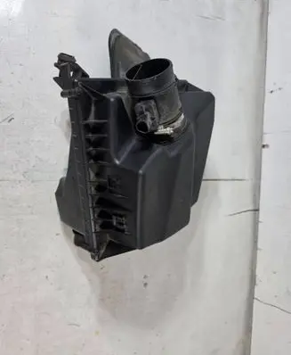 Opel Astra J Air filter box 13272777